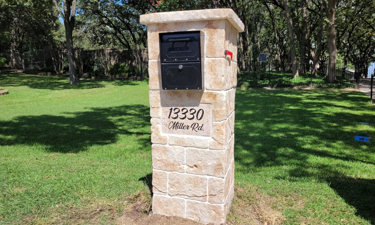 Mailbox Column